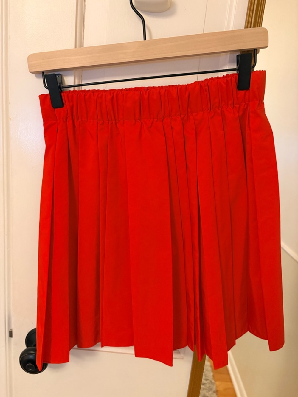 Tibi Italian Sporty Nylon Pleated Pull On Mini Skirt